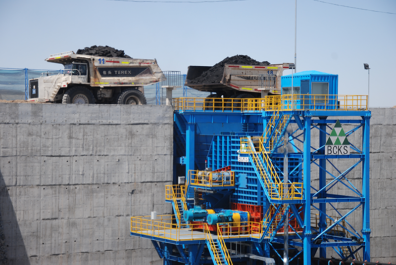 神華集團神華北電3500噸破碎站現場(chǎng)